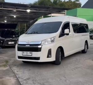 sewa mobil balikpapan hiace